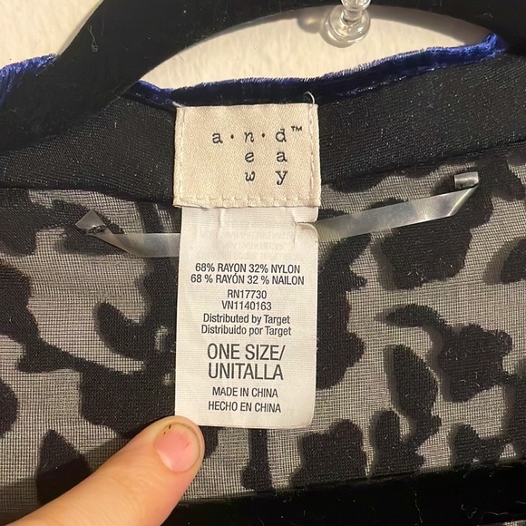 Floral Butterfly Sleeve Cardigan - Picture 6 of 6